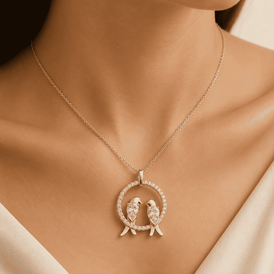 AMOUR Lovebird Halo Pendant