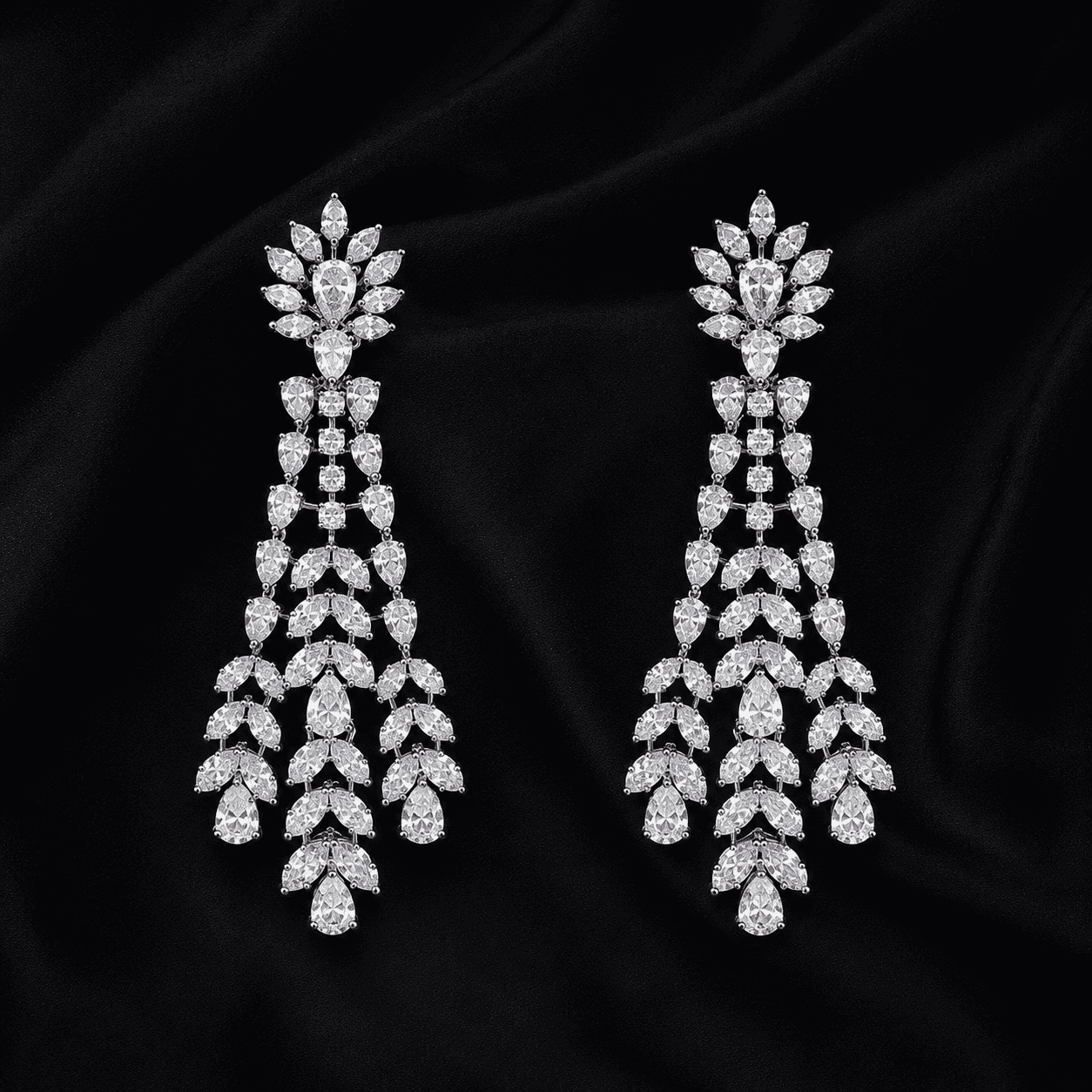 SHAAHI Sovereign Cascade Necklace Set