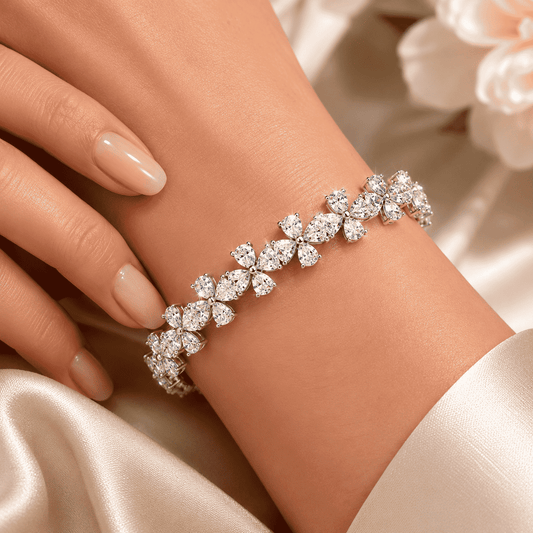 VIRÉLIA – Pear & Marquise Diamond Flower Bracelet