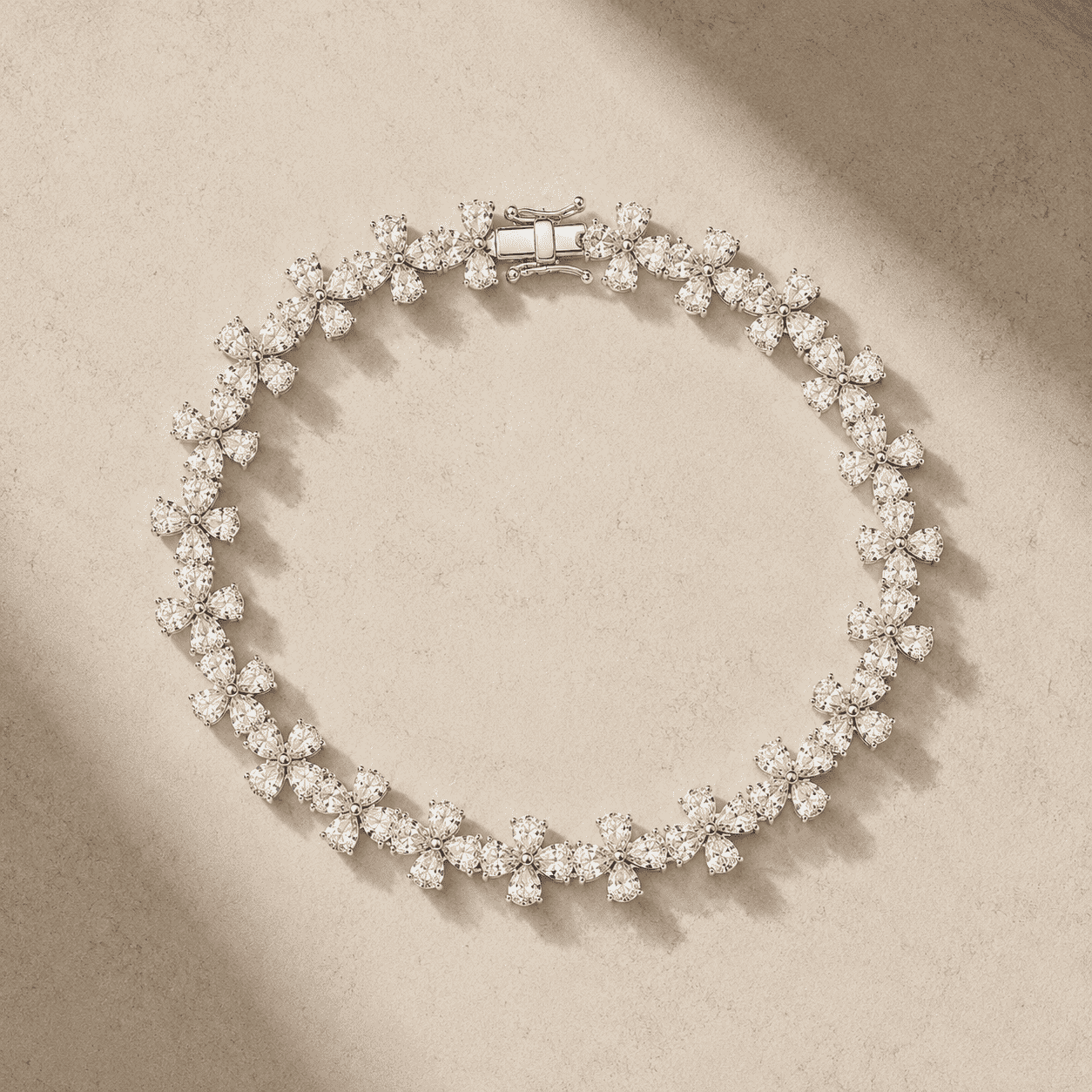 VIRÉLIA – Pear & Marquise Diamond Flower Bracelet