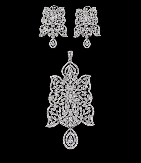 The Grand Crest Pendant & Earring Set