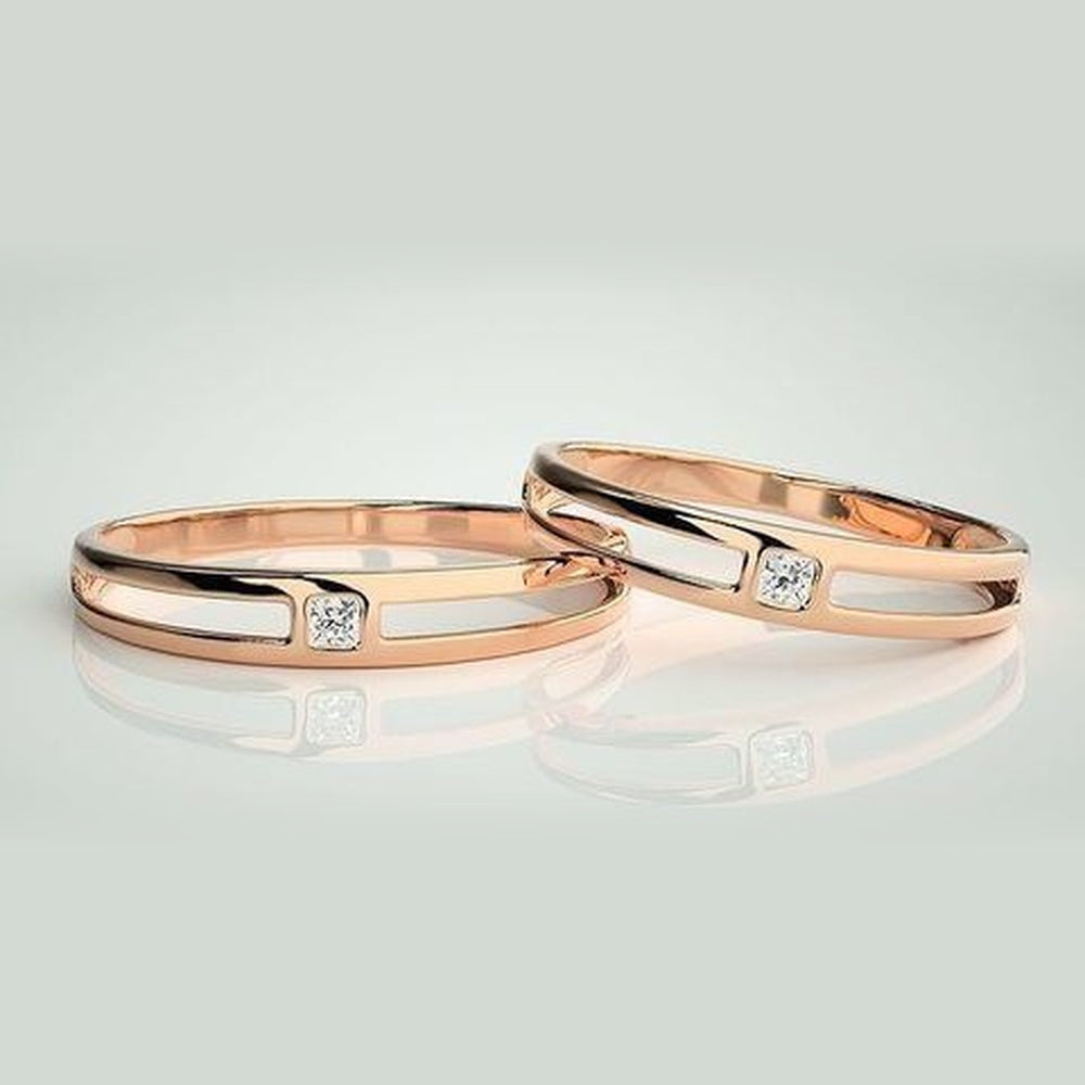 The Verve Floating Halo Diamond Ring