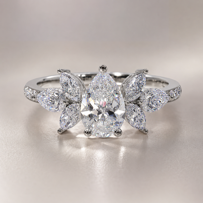 AMOUR Celeste Pear Ring
