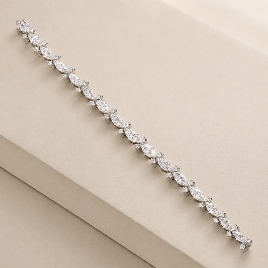 LUMIÈRE Marquise Halo Bracelet
