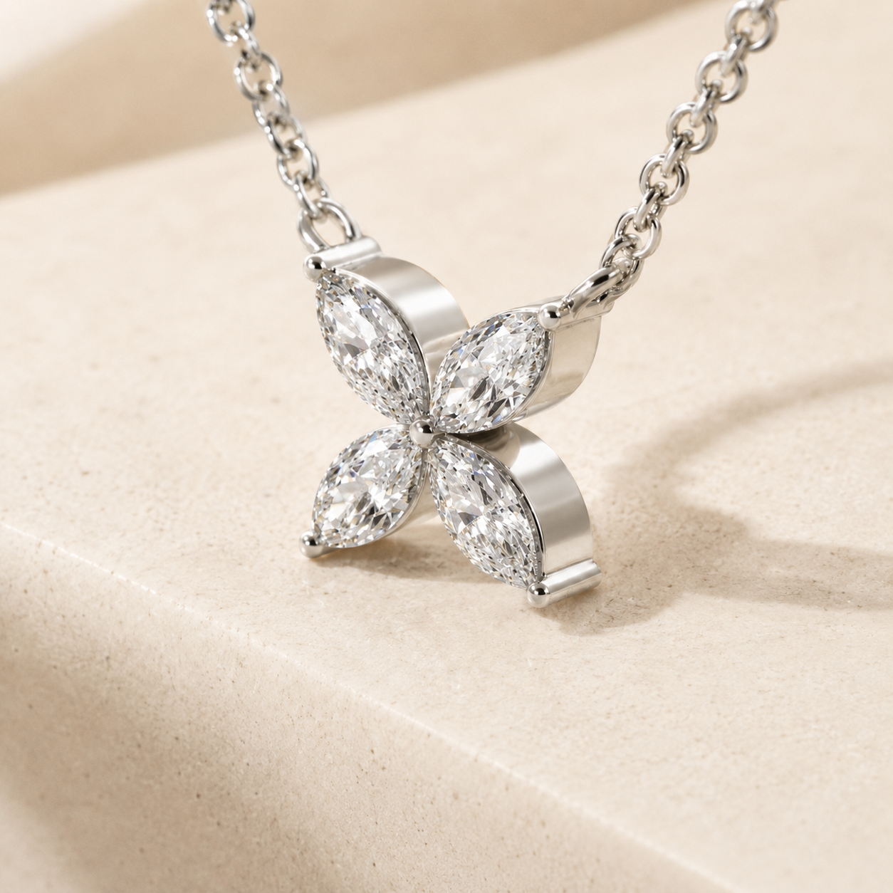 LUMIÈRE Winglet Pendant