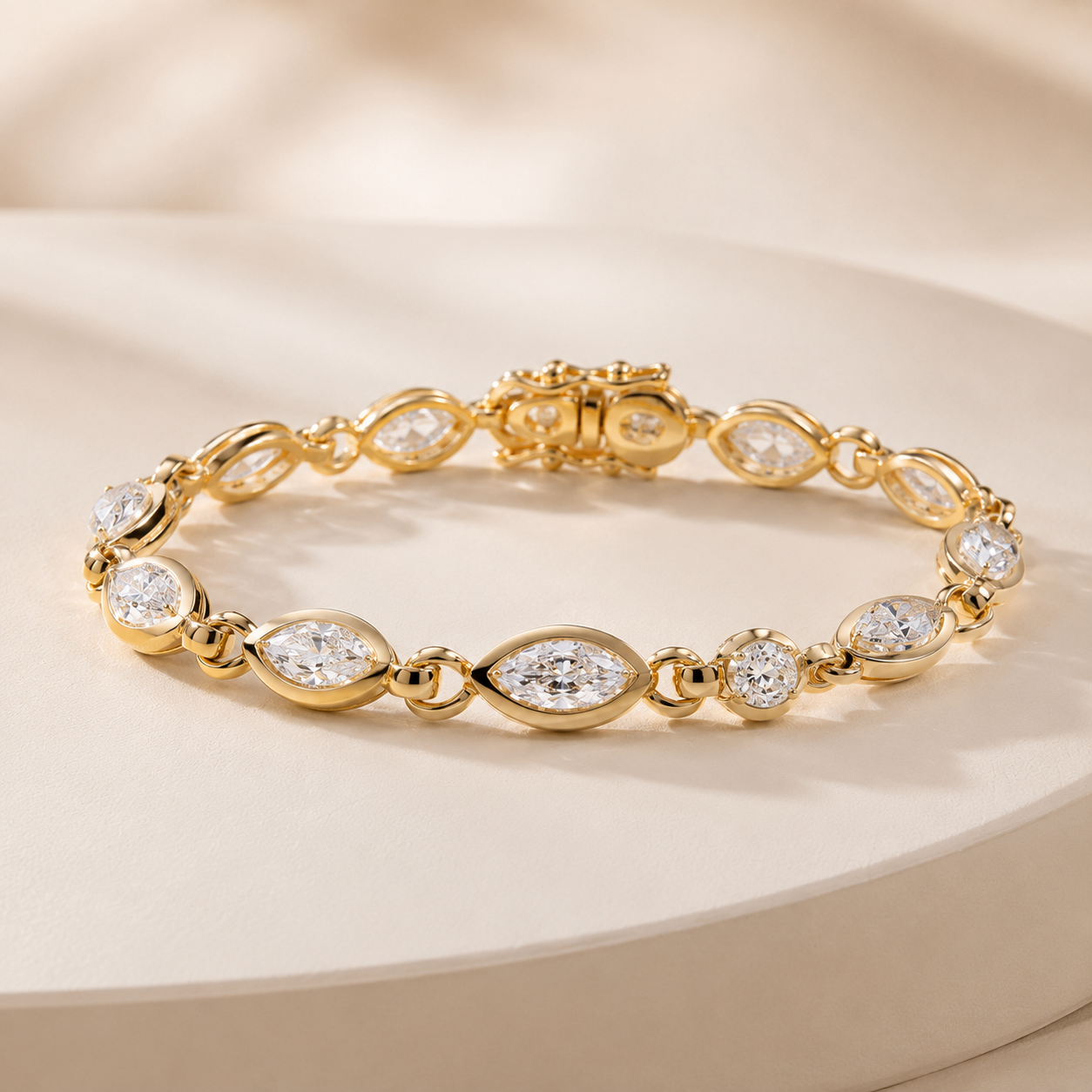 Lumière Marquise Link Bracelet