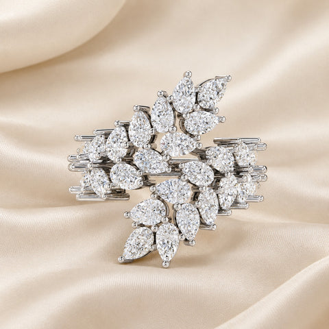 TERRA ÉLAN – Pear Diamond Cluster Ring