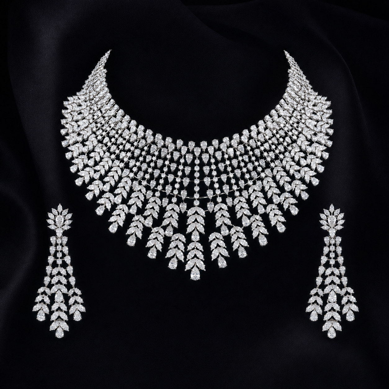 SHAAHI Sovereign Cascade Necklace Set
