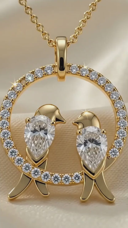 AMOUR Lovebird Halo Pendant